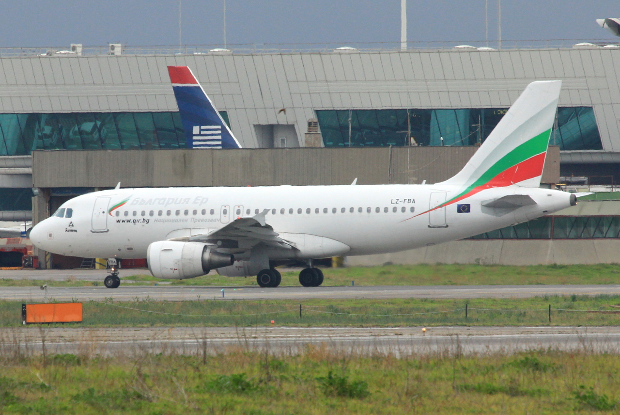 LZ-FBA (cn 3564) Airbus A319-112