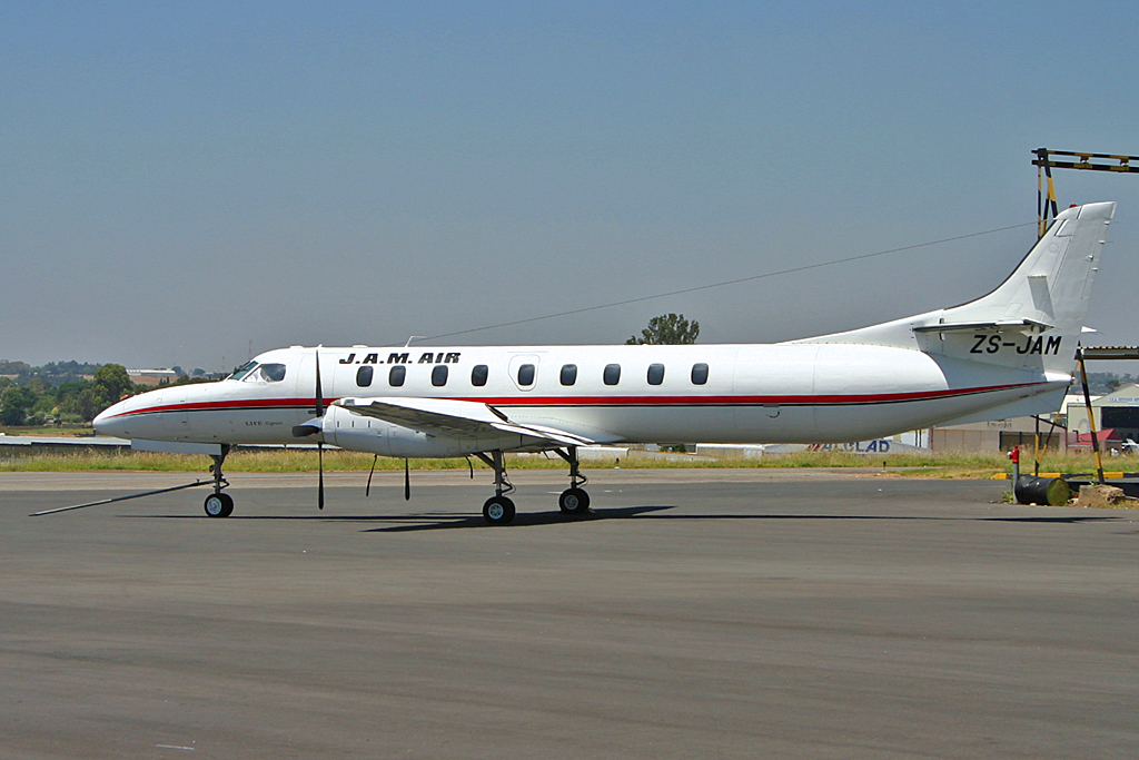 ZS-JAM, (cn AC-696), Fairchild SA-227AC Metro III