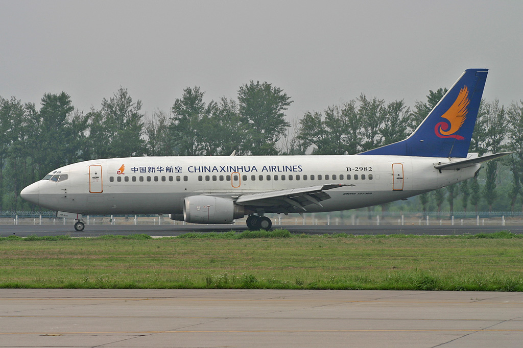 B-2982 (028657) Boeing 737-36Q