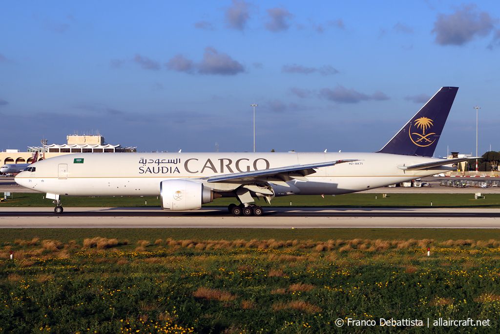 HZ-AK71 (60337) 2015  Boeing 777-FFG