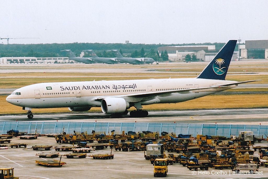HZ-AKA (28344) 1997 Boeing 777-268ER