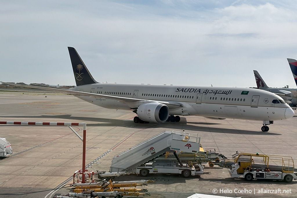 HZ-AR12 (40046) 2017 Boeing 787-9 Dreamliner