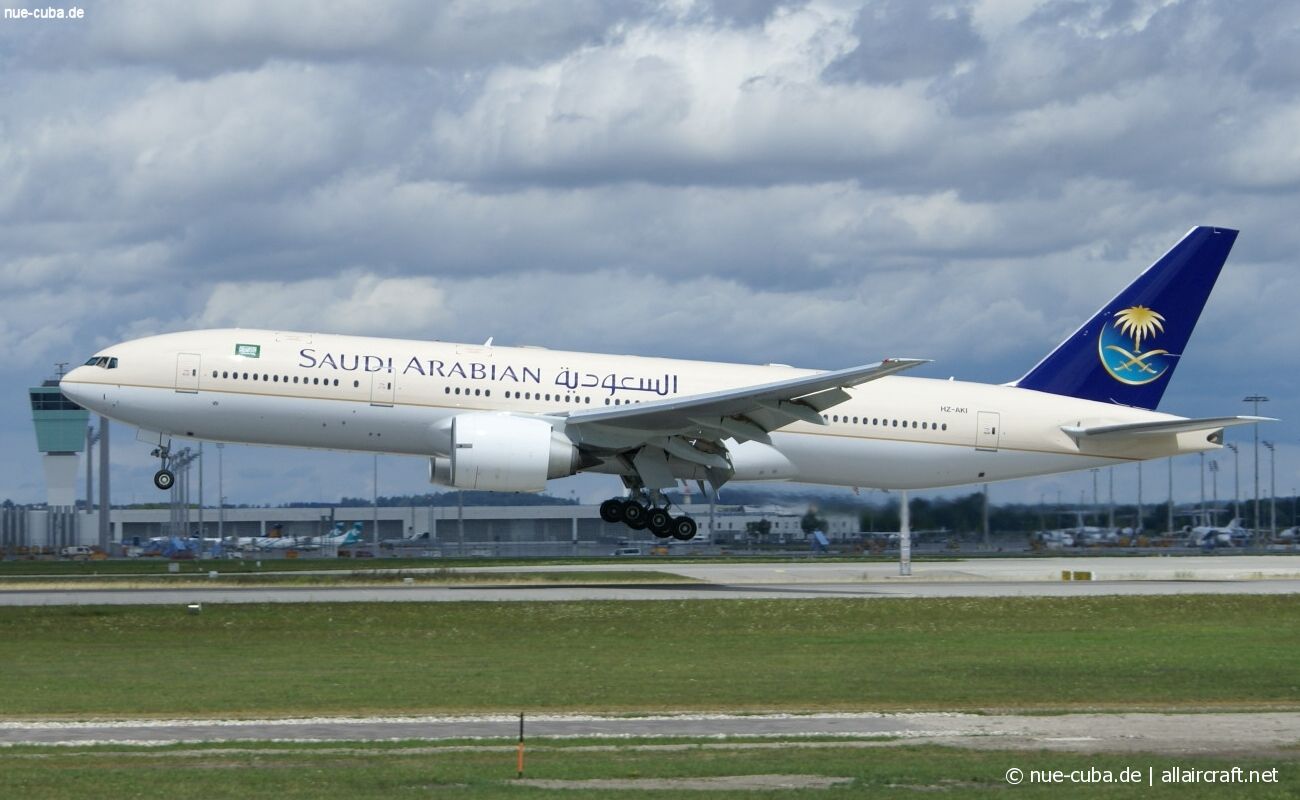 HZ-AKI (28352) 1998 Boeing 777-268(ER)