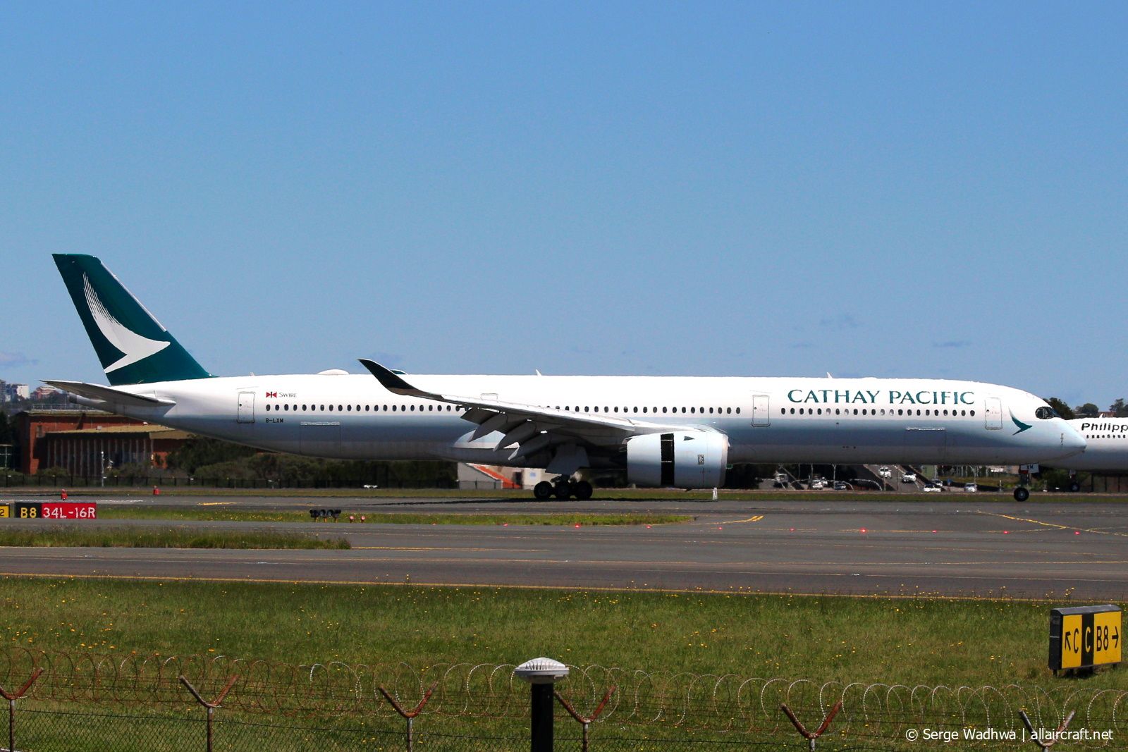B-LXM (380) 2020 Airbus A350-1041