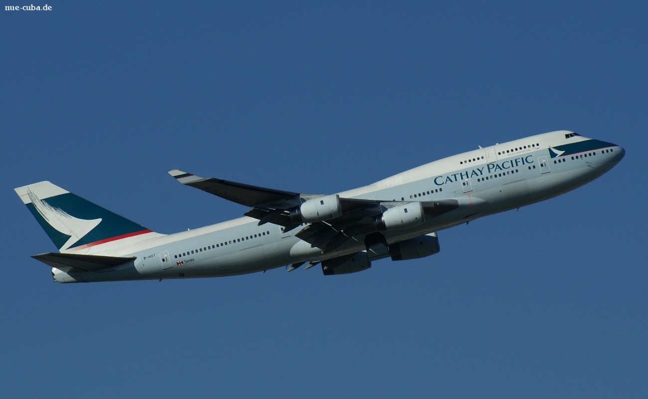 B-HOT (24851) 1990 Boeing 747-467