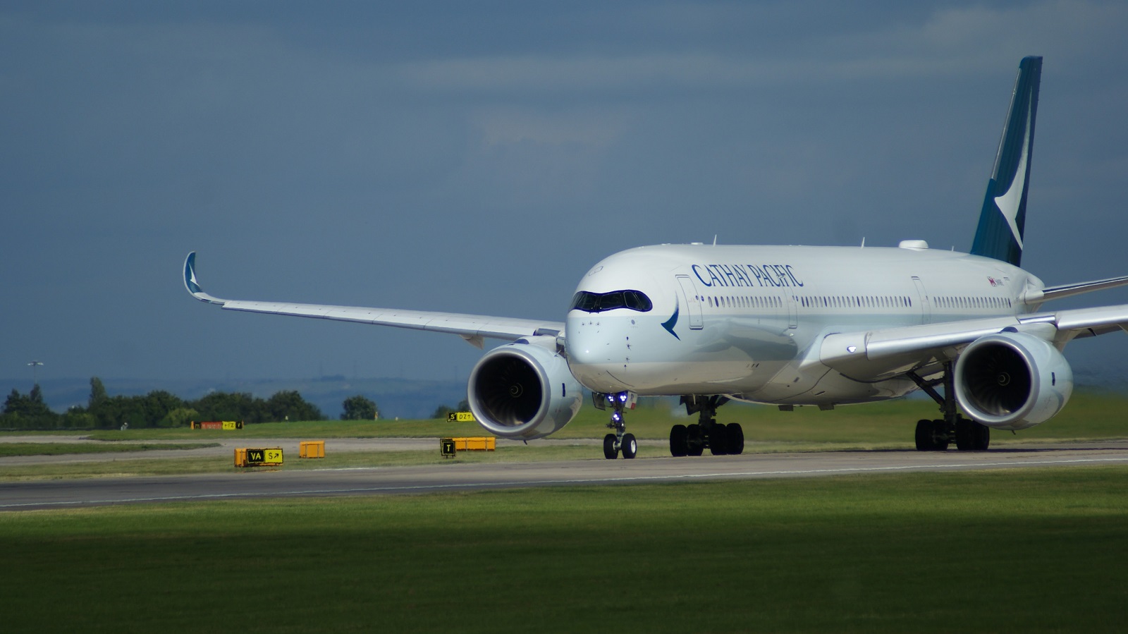 B-LRI ( 058 ) 2016 Airbus A350-941