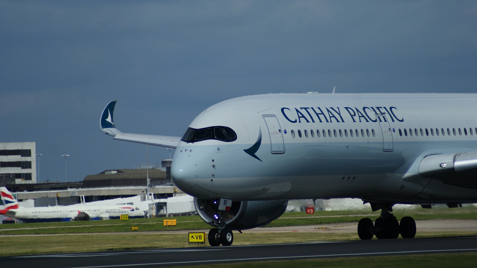 B-LRI ( 058 ) 2016 Airbus A350-941