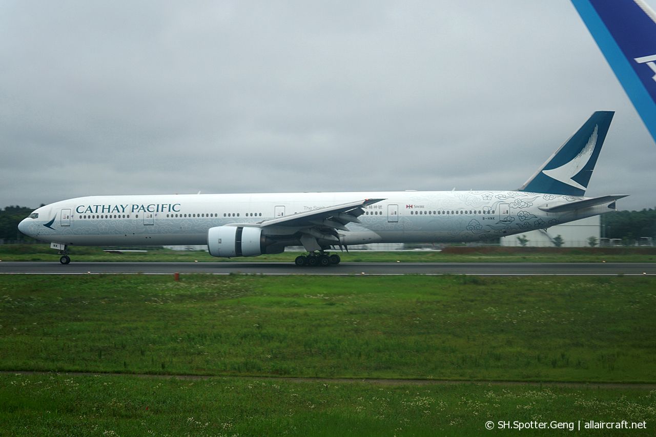 B-HNK (27510) 1999 Boeing 777-367
