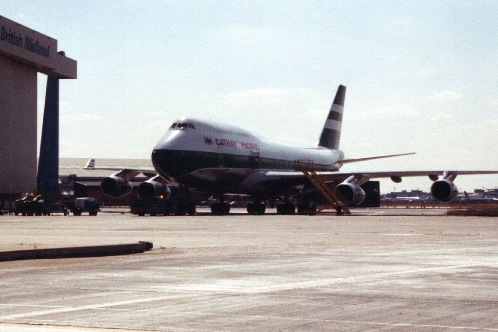 VR-HOL (23709) Boeing 747-367