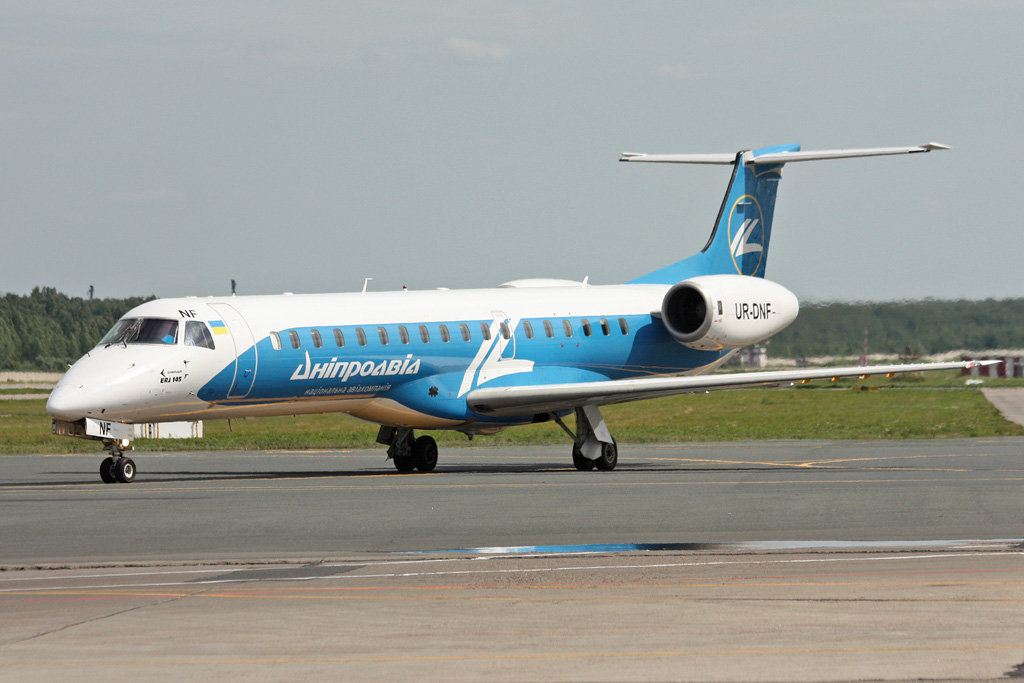 UR-DNF (145404) Embraer EMB-145EU