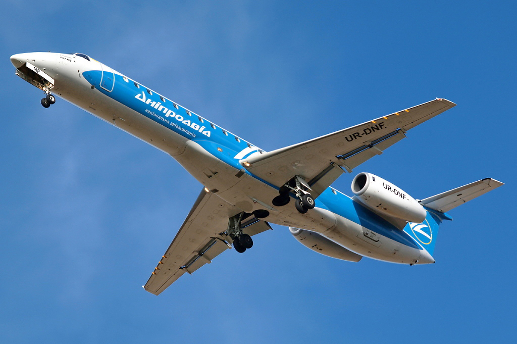 UR-DNF (145404) Embraer EMB-145EU