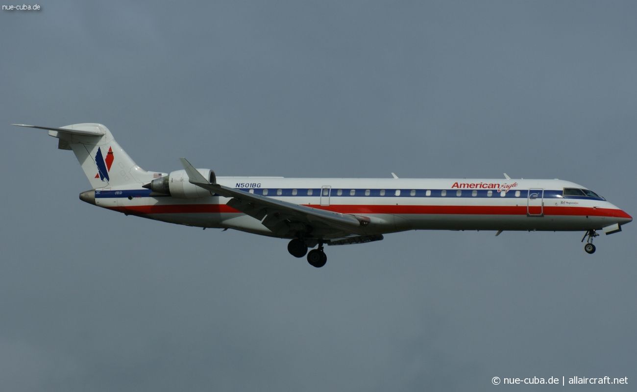 N501BG (cn 100117) Bombardier CRJ-701ER