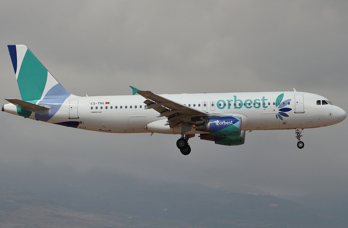 CS-TRL (3758) 2009 Airbus A320-214