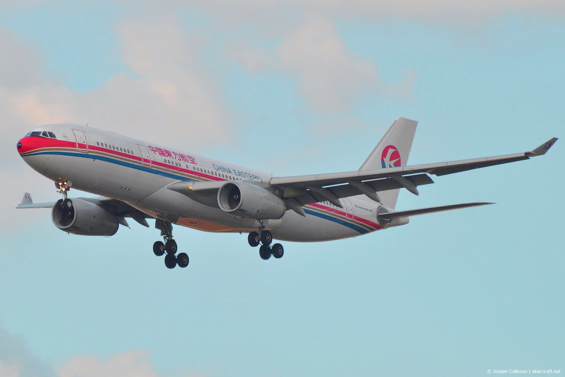 B-5937 (168) 2013 Airbus A330-243