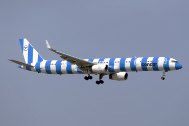 D-ABOI (29018) 2000 Boeing 757-330(WL)