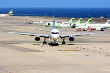 D-ABOM (29022) 2000 Boeing 757-330(WL)