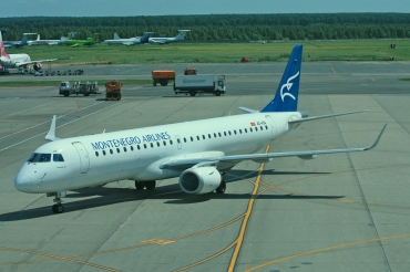 4O-AOA (19000180) Embraer 190-200LR