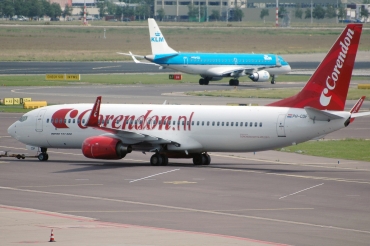 PH-CDF (28227) 1999 Boeing 737-804(WL)
