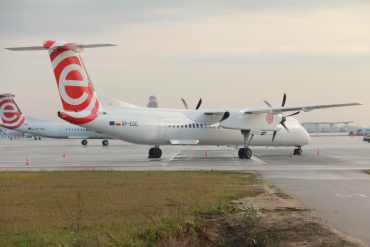 SP-EQD (4411) Bombardier Dash 8-Q402