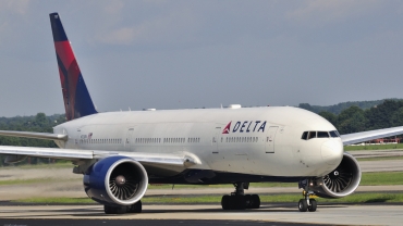 N703DN (32222) Boeing 777-232