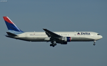 N1200K (28457) 1998 Boeing 767-332(ER)