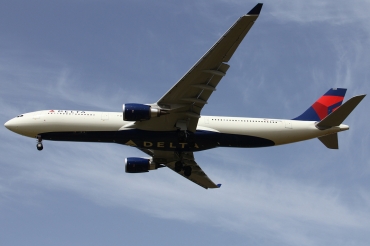 N825NW (01679) 2015 Airbus A330-302
