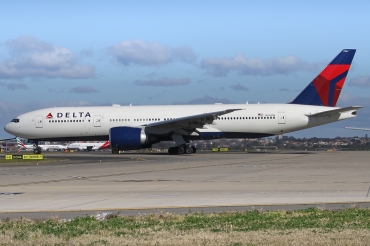 N706DN (30440) Boeing 777-232