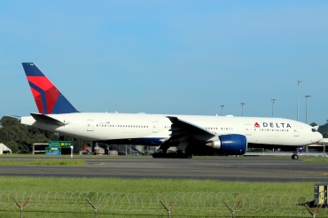 N701DN (29740) Boeing 777-232