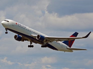 N198DN (cn 28455) Boeing 767-332