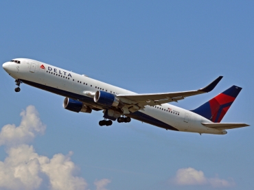 N198DN (cn 28455) Boeing 767-332