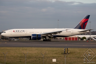 N705DN (29742) Boeing 777-232