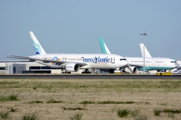 CS-TFM (cn 28513) Boeing 777-212ER