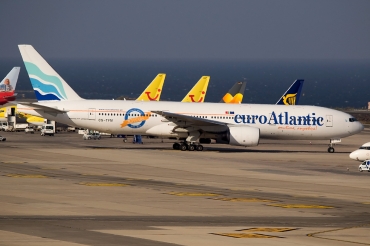 CS-TFM (cn 28513) Boeing 777-212ER