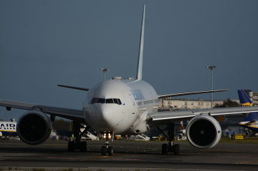 CS-TSW (32782) 2003 Boeing 777-243ER