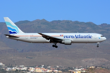 CS-TRN (25535) 1993 Boeing 767-33AER