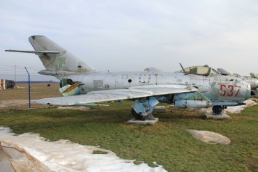 637 (1J-0637) PZL Lim-6bis