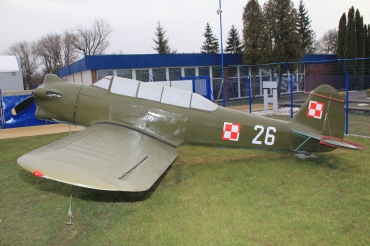 26 Yakovlev Yak-18