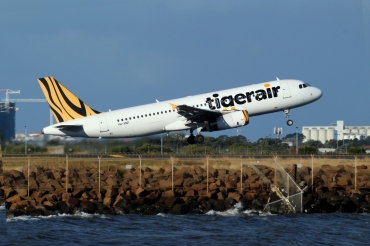 VH-VNP (2952) 2006 Airbus A320-232