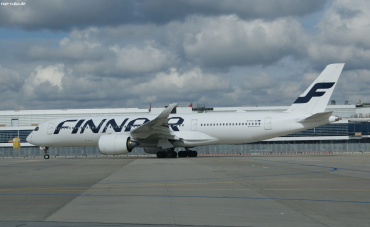 OH-LWA (018) 2015 Airbus A350-941