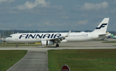 OH-LZH (5803) 2013 Airbus A321-231(WL)