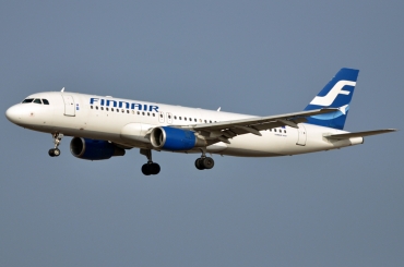 OH-LXH (1913) 2002 Airbus A320-214