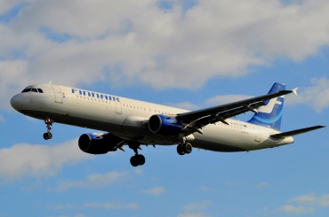 OH-LZC (001185) Airbus A321-211