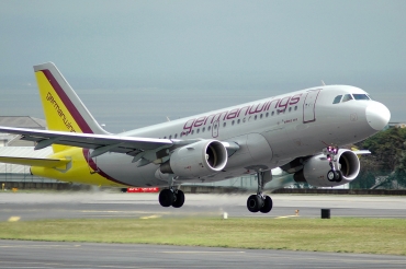 D-AKNK (1077) 1999 Airbus A319-112