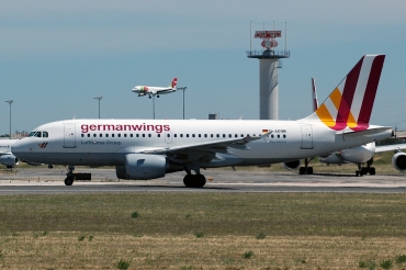D-AKNM (1089) 1999 Airbus A319-112