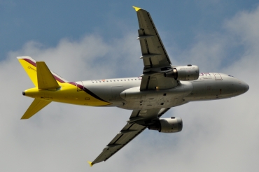 D-AKNL (1084) 1999 Airbus A319-112