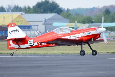 SP-AUP (1296) 2009 Extra EA-330LC