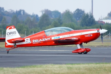 SP-AUP (1296) 2009 Extra EA-330LC