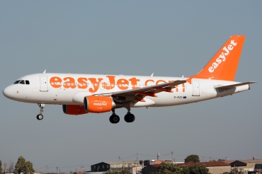 G-EZII (2471) 2005 Airbus A319-111