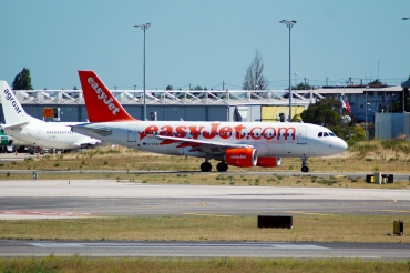 G-EZIG (2460) 2005 Airbus A319-111