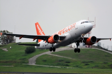 G-EZAZ (2829) 2009 Airbus A319-111